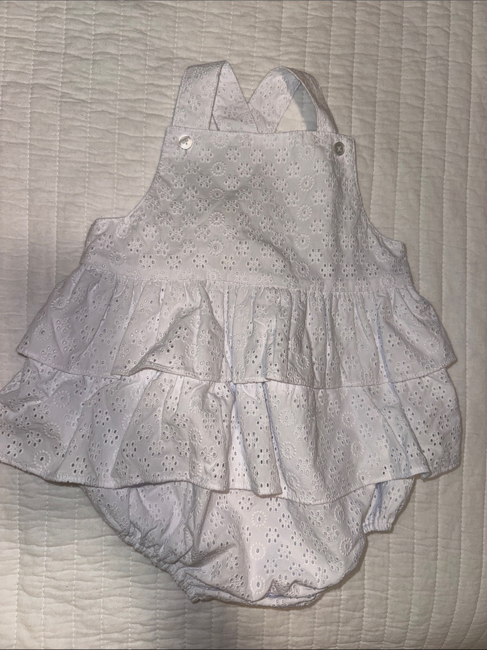 NWT TBBC White Eyelet Ruffle Bubble Size 3T